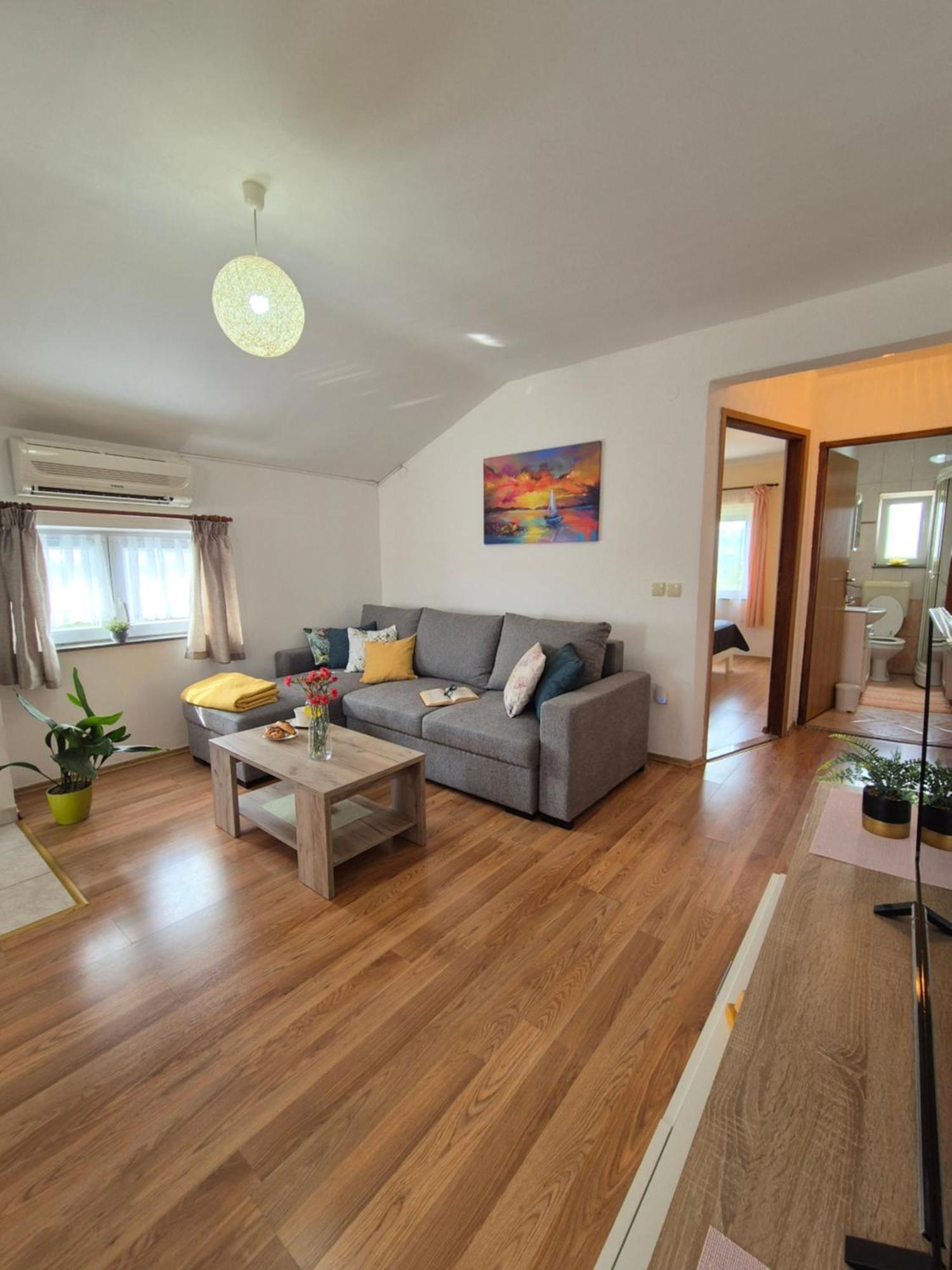 Apartman Lucija Daire Pridraga Dış mekan fotoğraf