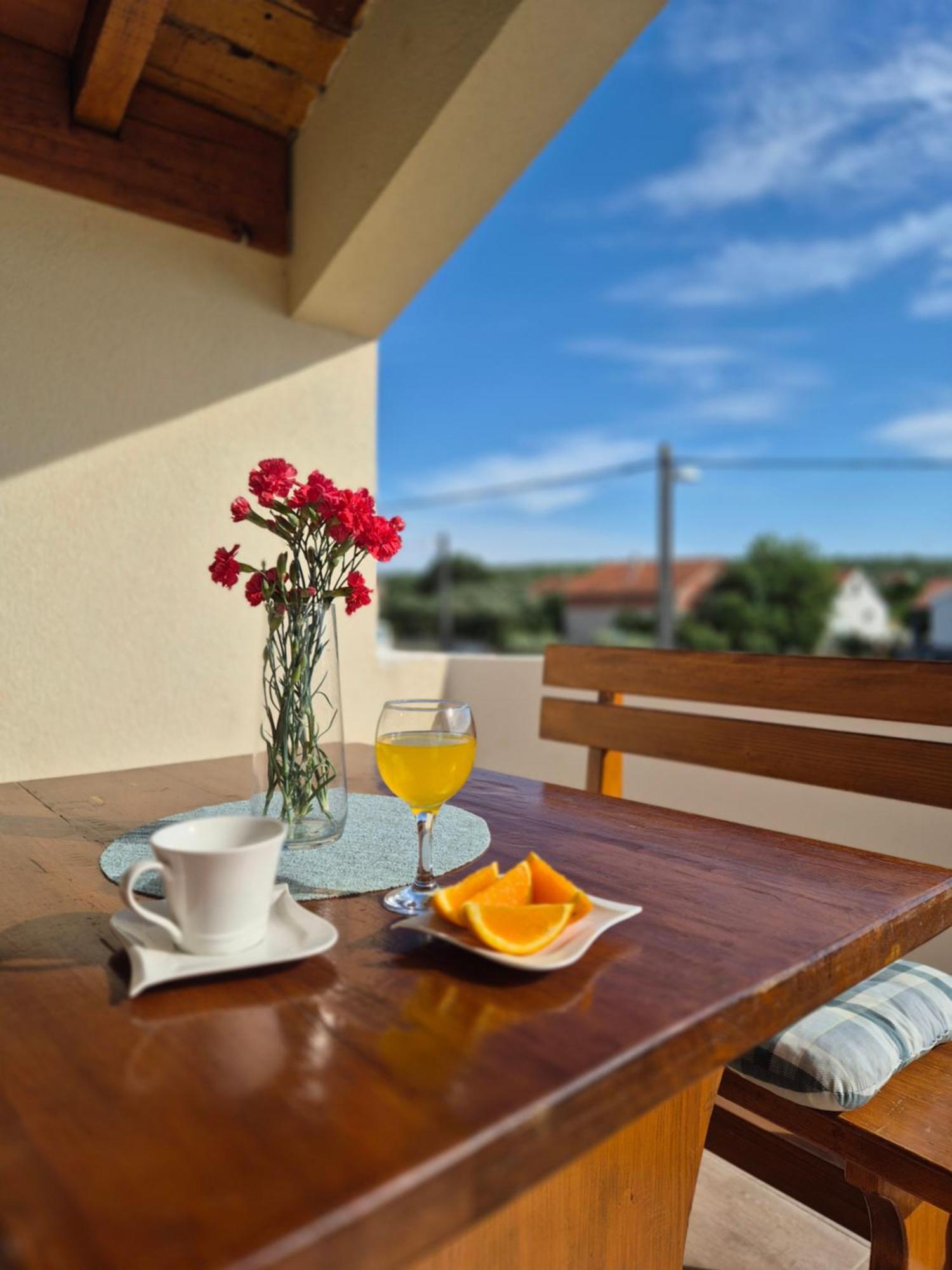 Apartman Lucija Daire Pridraga Dış mekan fotoğraf