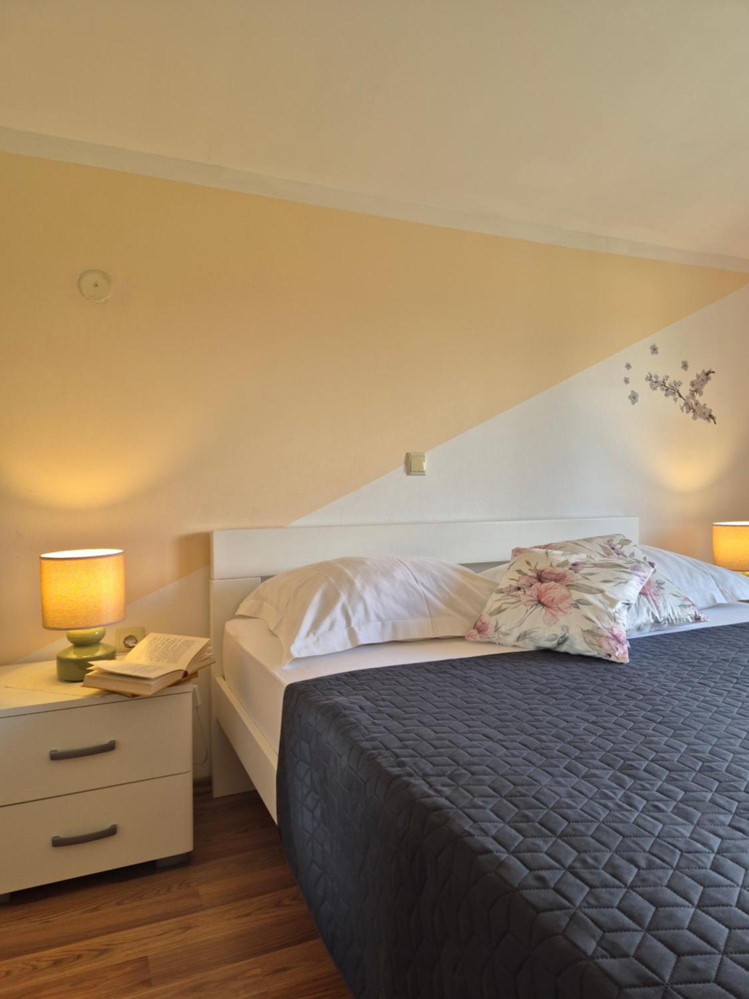 Apartman Lucija Daire Pridraga Dış mekan fotoğraf
